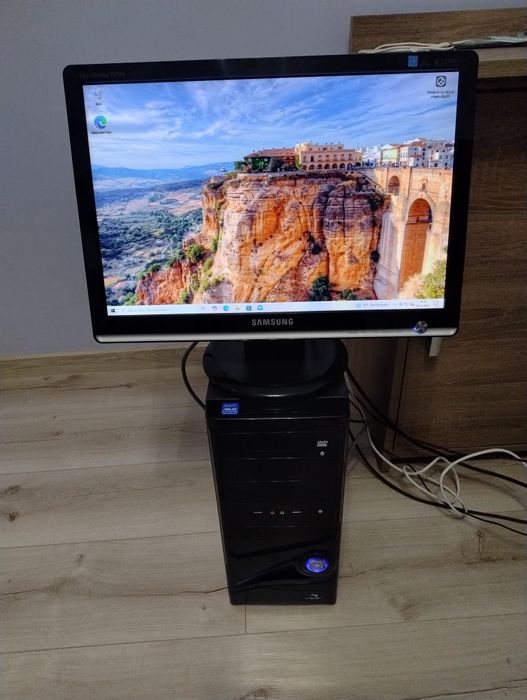 Komputer stacjonarny