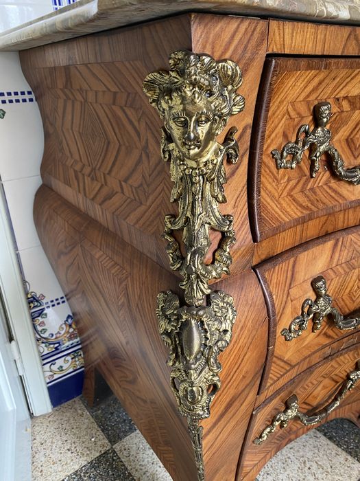 Cómoda Estilo Luís XV