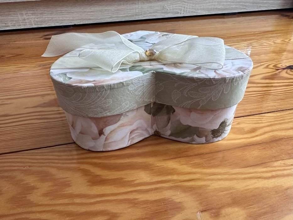 Pudełko w kształcie serca na biżuterię i drobiazgi