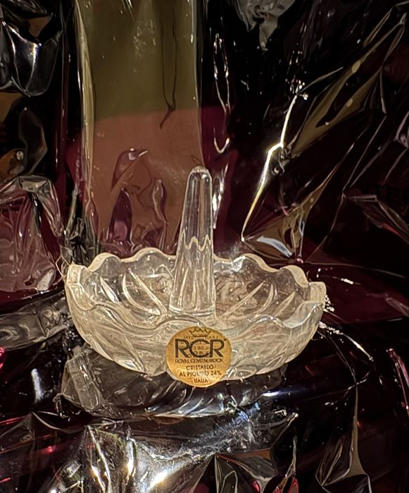 Kryształowy uchwyt na pierścionki