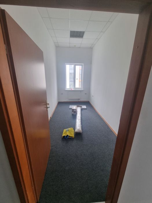 Приміщення 68м2. ГЕРОЇВ УПА 73 . Власник