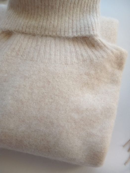 Nowy beżowy jasny kremowy damski sweter golf kaszmir cashmere M 38