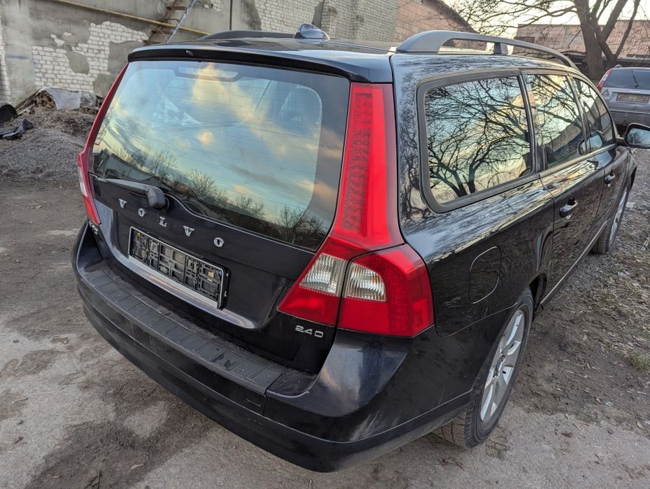 Передок Volvo V70 lll бампер комплект