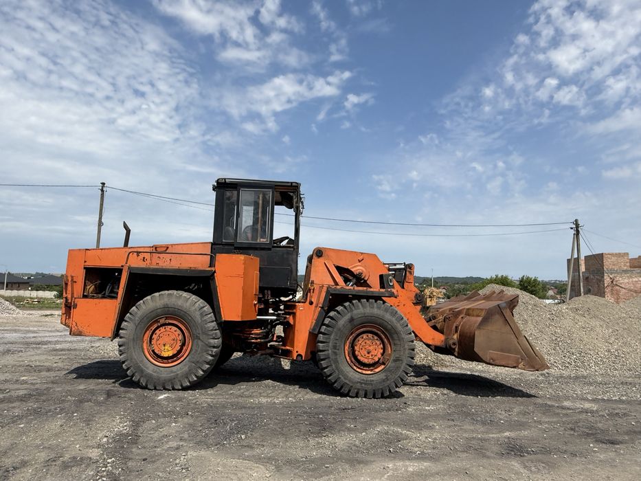 Навантажувач UNC 200