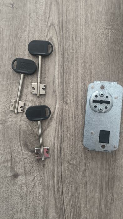 Fechadura / segredo/Núcleo para porta MOTTURA 91067