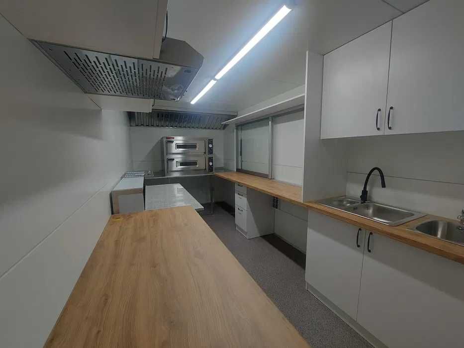 PRZYCZEPA Gastronmiczna-handlowa NOWA 6mx2.4 WYPOSAŻONA