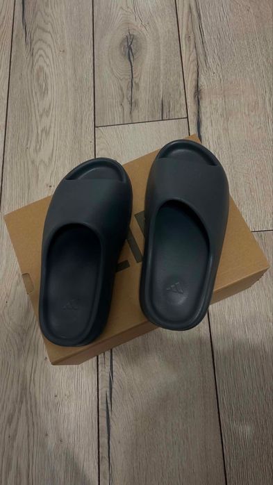 klapki czarne 40,5