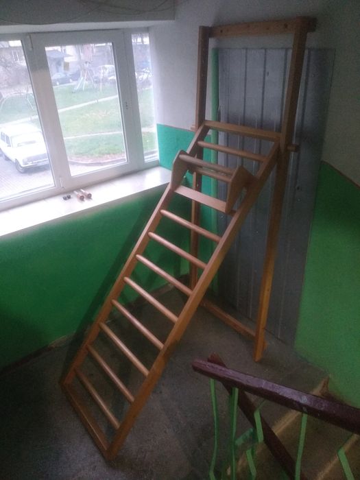 Шведська стінка дерев'яна