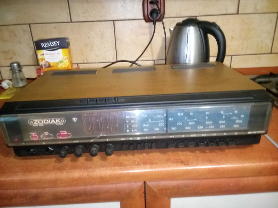 Radio Zodiak DSS 402 Unitra Diora PRL przestrojony UKF 88-108 MHz