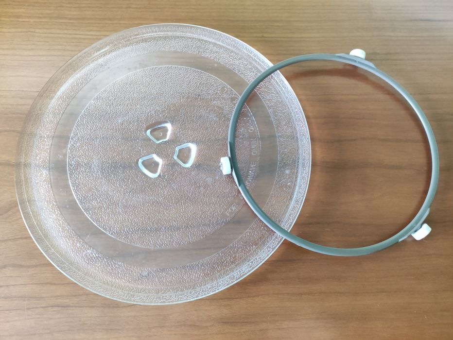 Prato para microondas e arco giratório