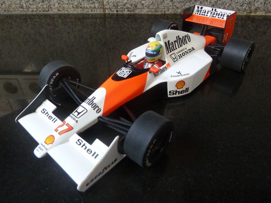 1:18 LANG/Minichamps, McLaren MP4/5B, Senna, Marlboro, World Champion 1990