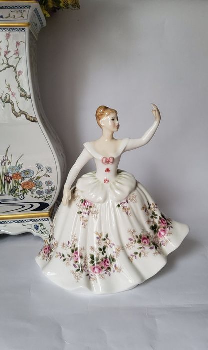 Колекційна порцелянова статуетка  Royal Doulton. Shirley