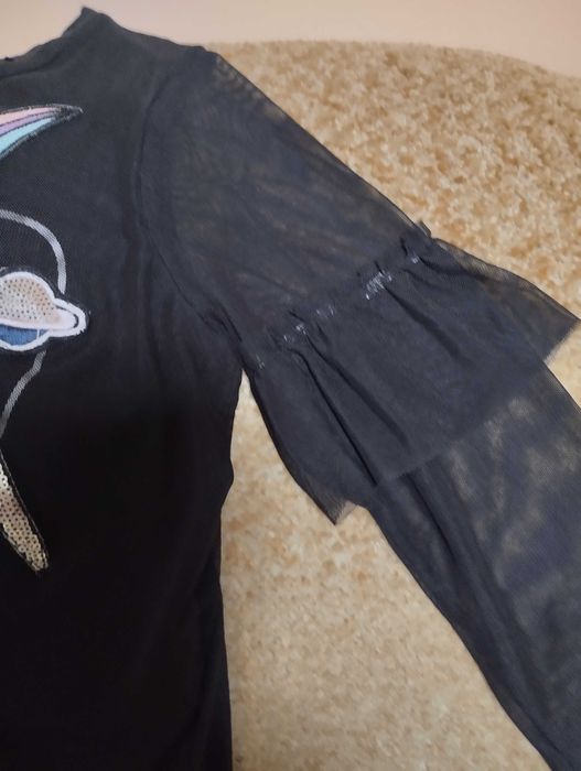 Нарядна блуза на дівчину