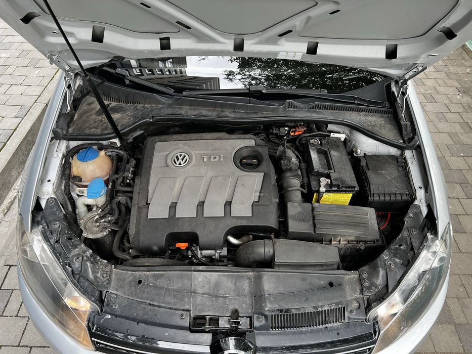 Volkswagen Golf VI 2011 рік 1.6 TDI АВТОМАТ