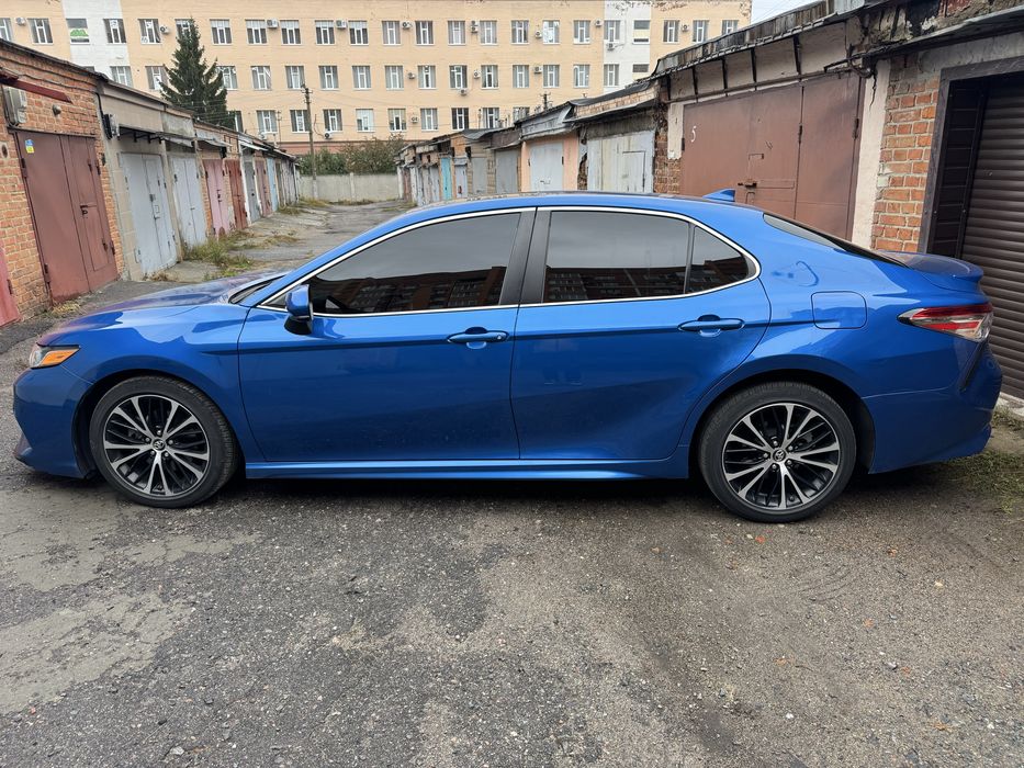 TOYOTA camry V70 не бита