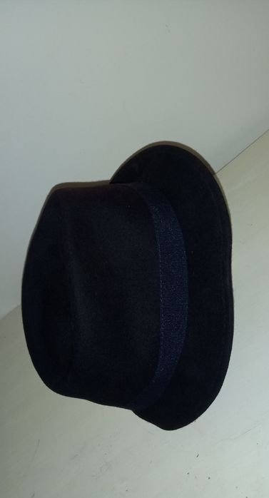 Chapéu  preto fabricado na Itália