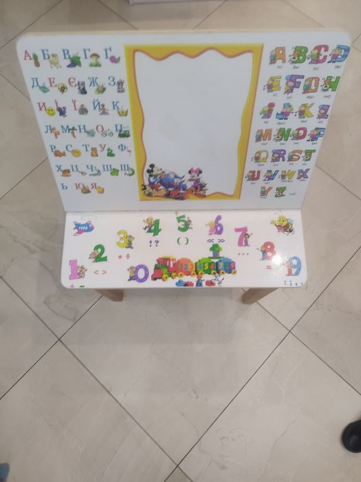 Дитячий столик парта азбука