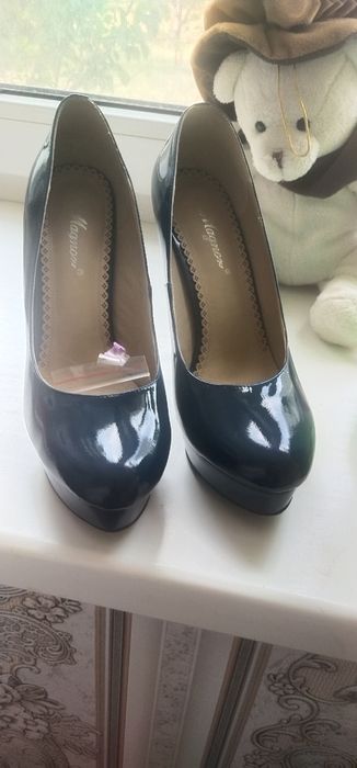 Туфлі жіночі 37 38