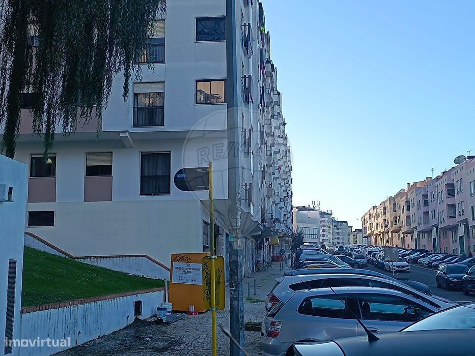 Apartamento T1 para venda — Rio de Mouro, Lisboa