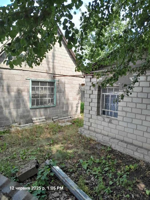 Продам будинок в центрі міста