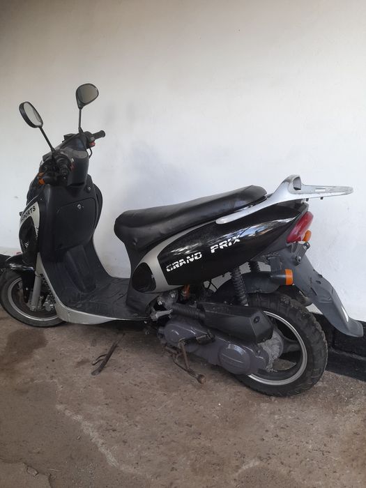 Продам скутер 4т