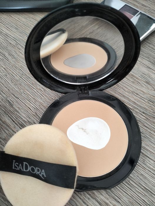 Лот косметики Isadora, Artdeco