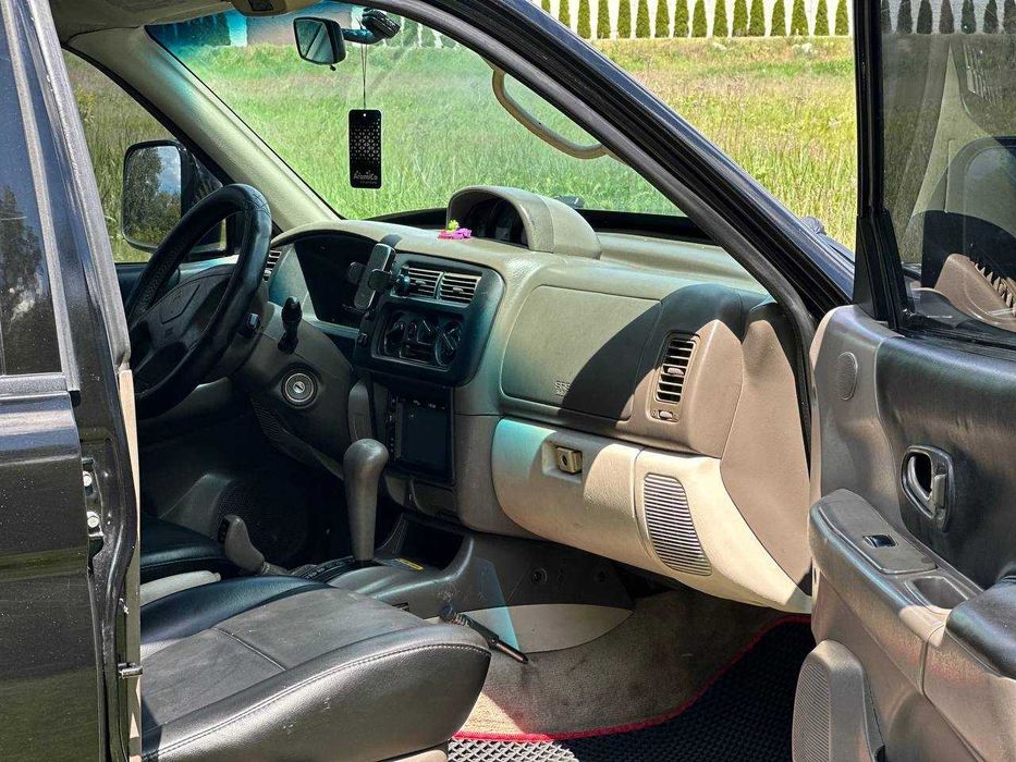 Mitsubishi Pajero | 2000 рік | 3.0 газ/бензин | Автомат | 4x4
