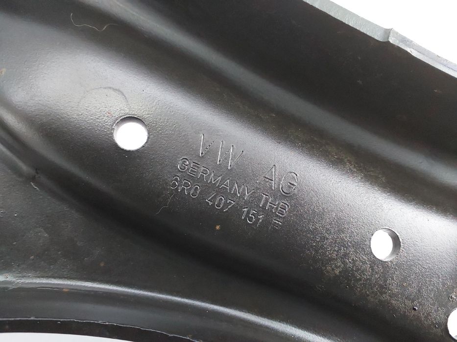 Braço de suspensão frente esquerdo VOLKSWAGEN Golf VII (5G1, BQ1, BE1,