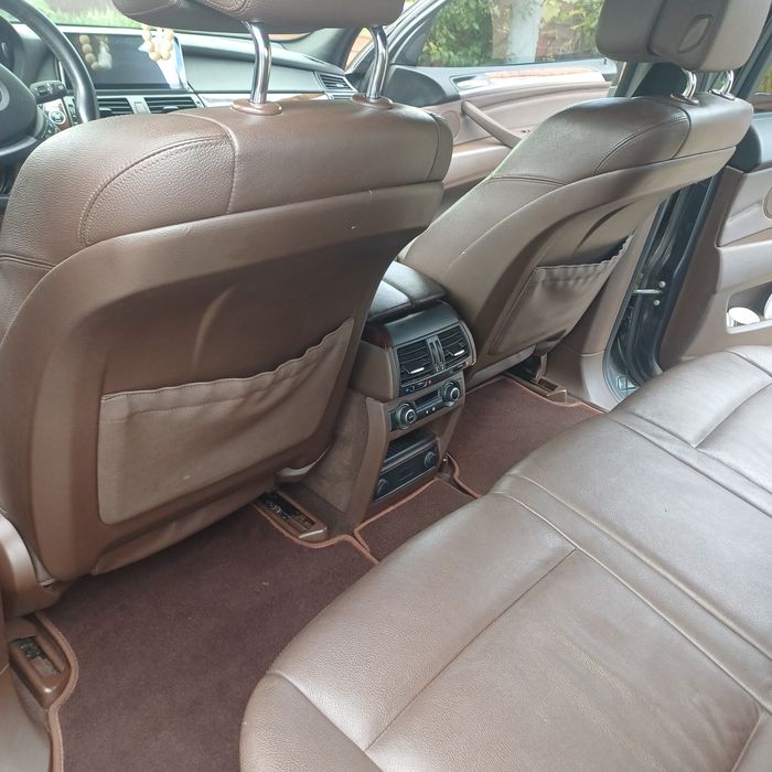 BMW x5 e70 (рестайлінгова)
