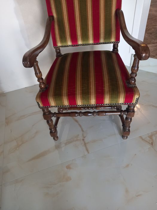 Stylowy Antyczny Fotel Tron