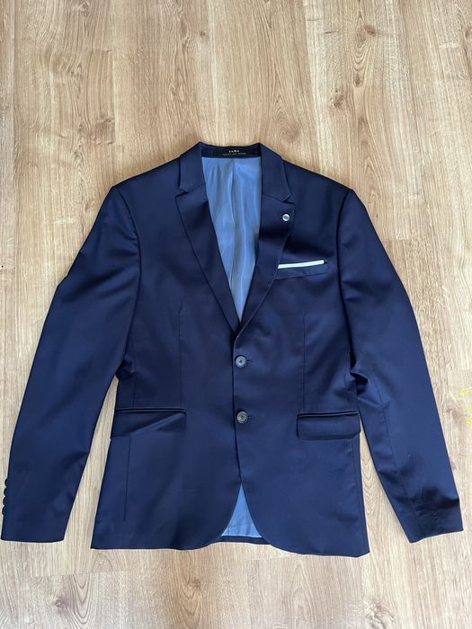 Granatowy garnitur męski ZARA