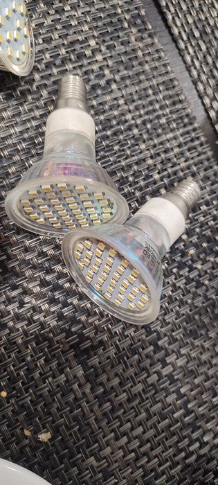 Lâmpada E14 casquilho fino