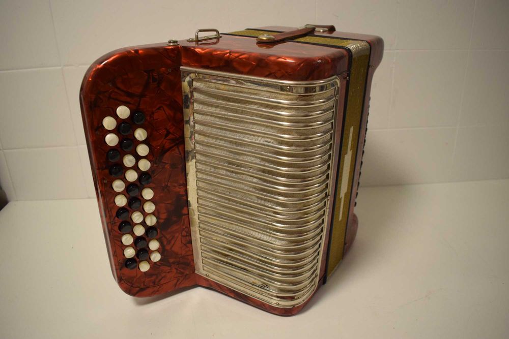 Acordeao Hohner Amati 2 Voz 48 Baixos, N 014