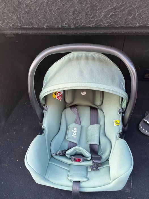 Fotelik samochodowy + baza