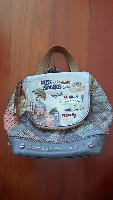 Mochila/ Mala/ Bolsa Pequena Anekke (Como Nova)