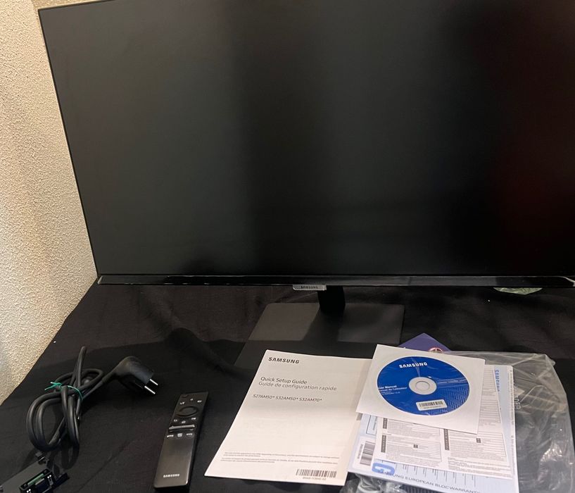 Samsung M5 Smart TV / Monitor, 27-inch Full HD – Like New64563993393666124