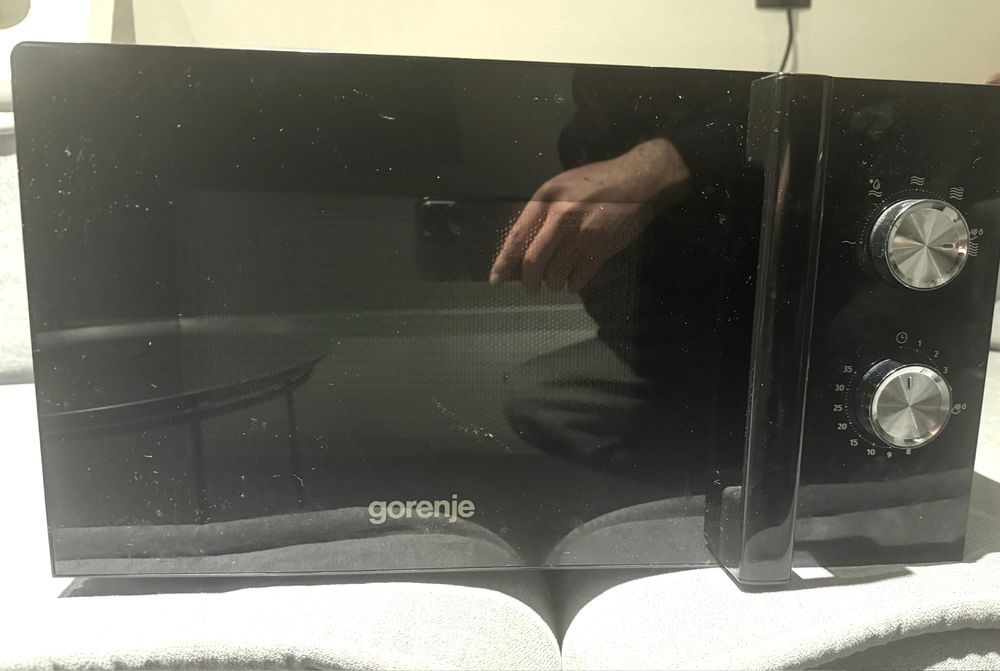 Мікрохвильова піч Gorenje MO17E1BH
