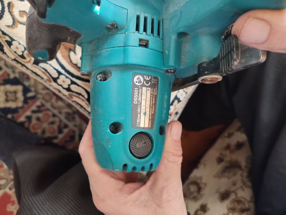 Продам Акумуляторну дискову пила Makita DSS501