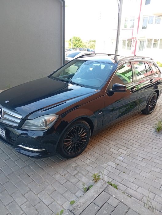 Mercedes c250/4*4.2.2д.