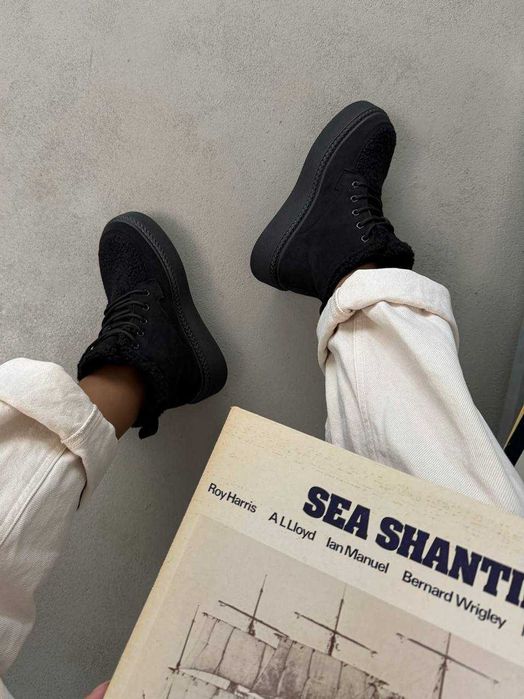 Жіночі зимові кросівки-черевики чорні високі, на хутрі, 36-41, замшеві