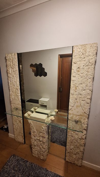 Móvel entrada em pedra