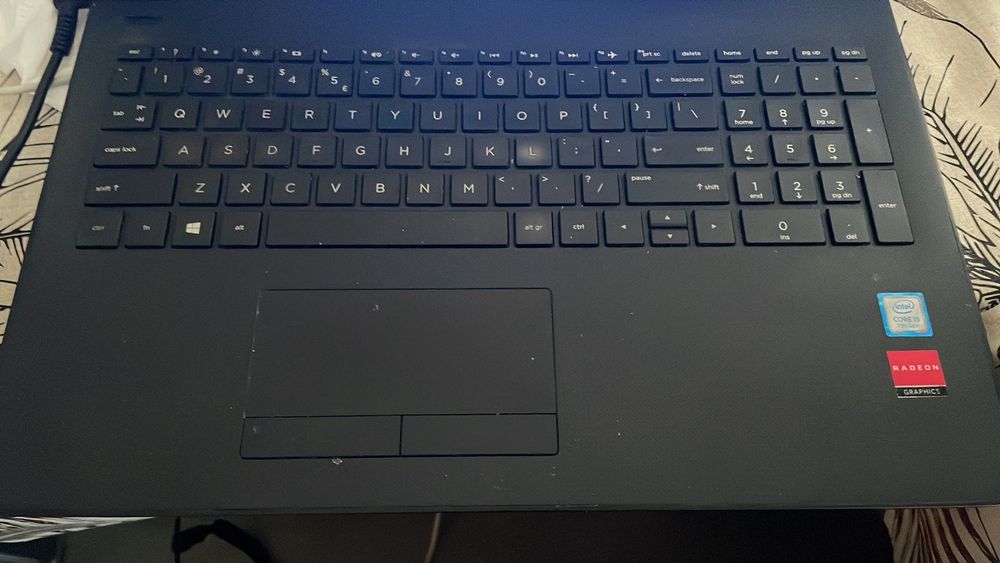 Sprzedam laptop HP używany