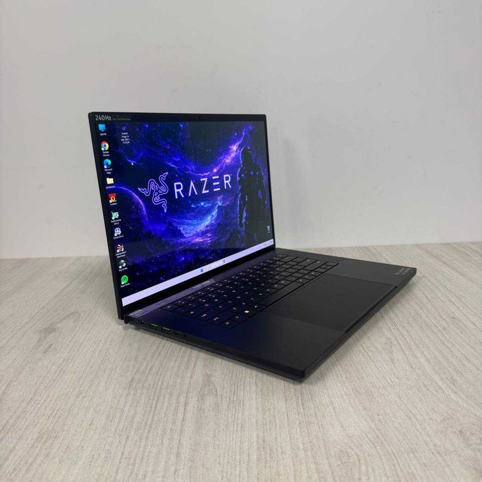 Razer Blade 16 RZ09-0510 2K OLED 240Hz i9-14900HX 32GB DDR5 SSD 1TB ...