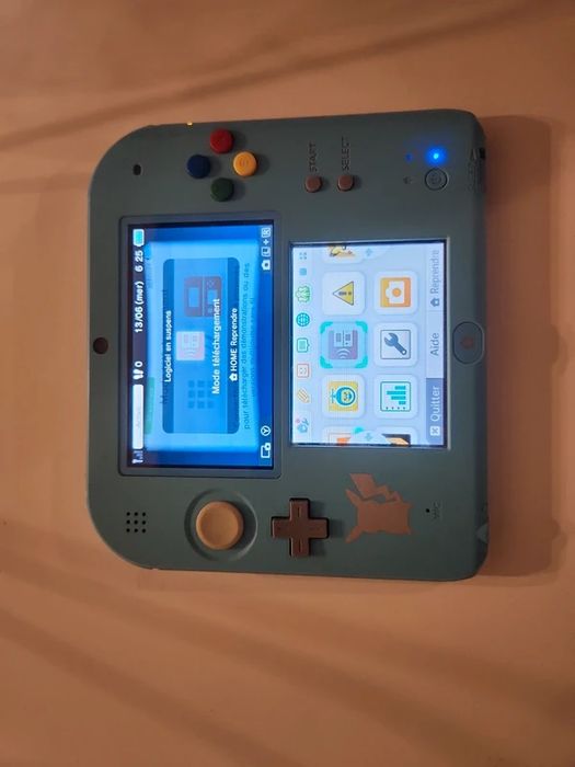 Nintendo 2DS Edição Lua Consola