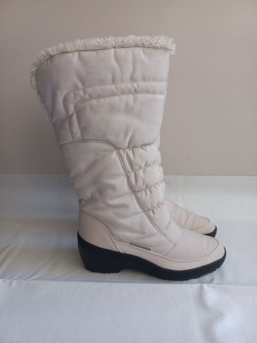 Чоботи дутики  чобітки