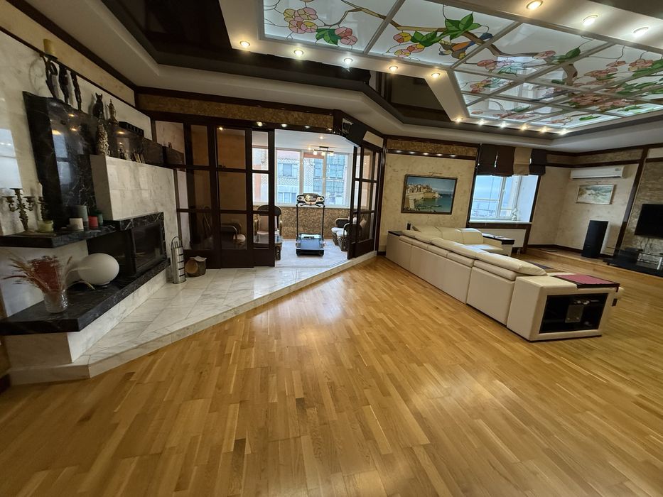 Аренда крупногабаритной 3-ки Сухой фонтан