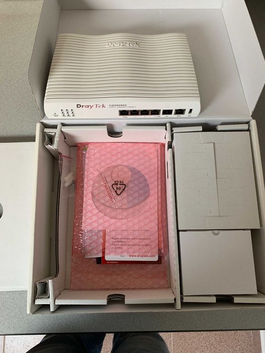 Router Draytek Vigor 2820