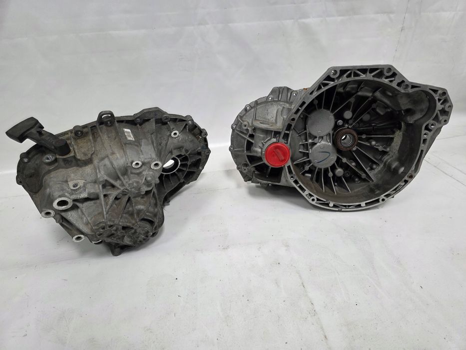 renault master travic vivaro obudowa skrzyni biegów.g9ux83 820045