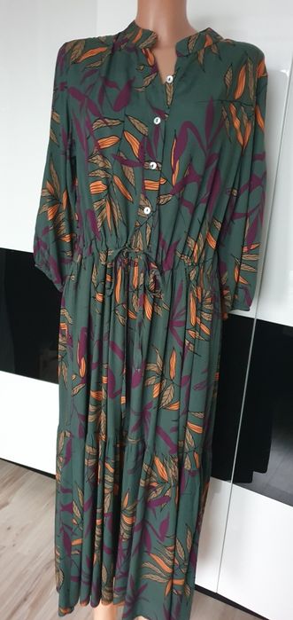 Długa zielona sukienka