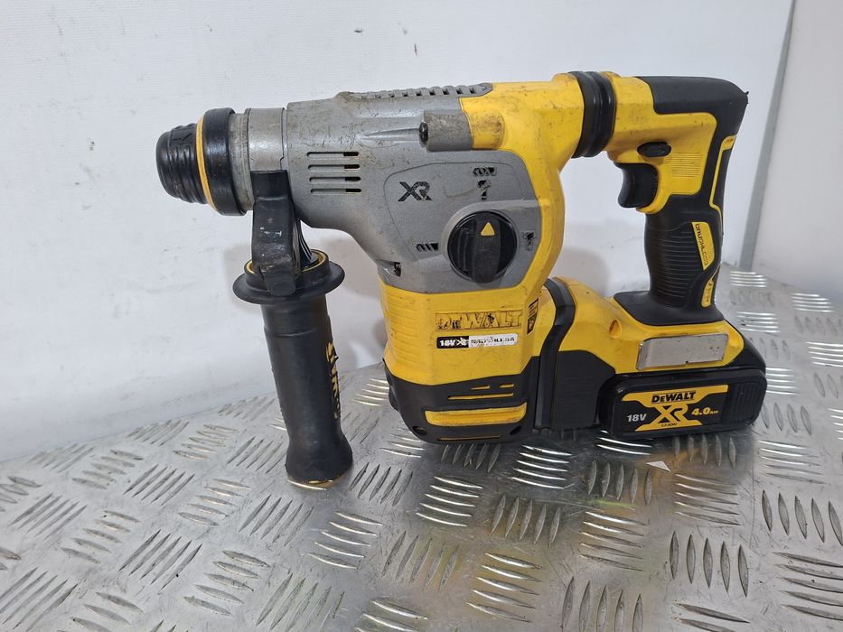 Перфоратор акумуляторний DeWALT DCH283